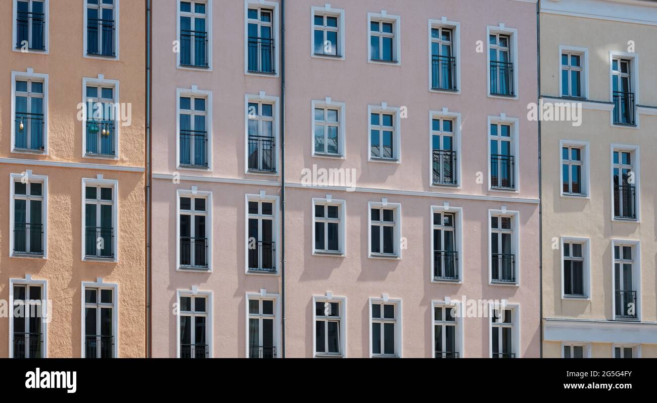 façade de bâtiment résidentiel, extérieur immobilier - Banque D'Images
