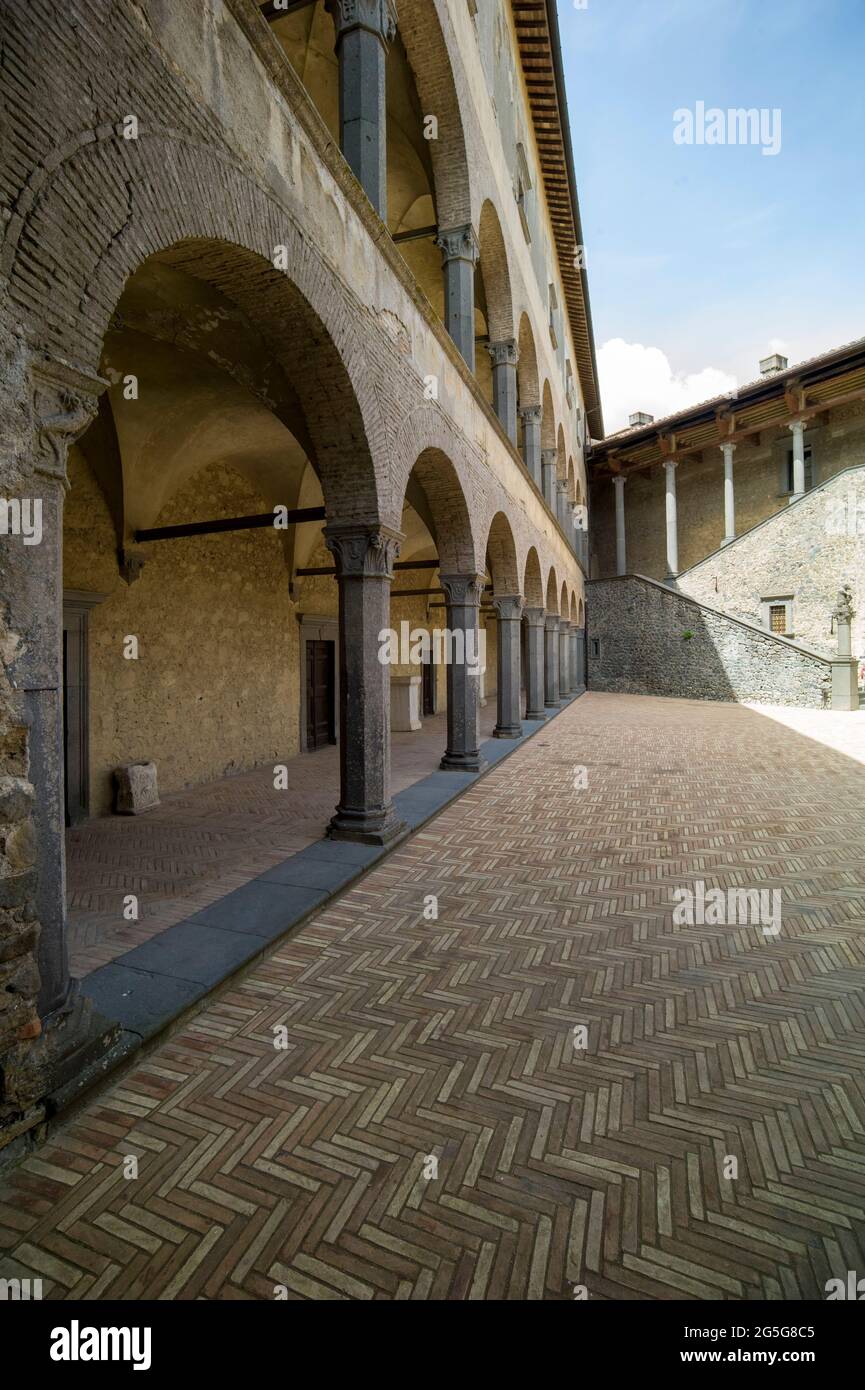 BRACCIANO, ITALIE - AVRIL 17 2018 : Château d'Orsini-Odescalchi. Banque D'Images