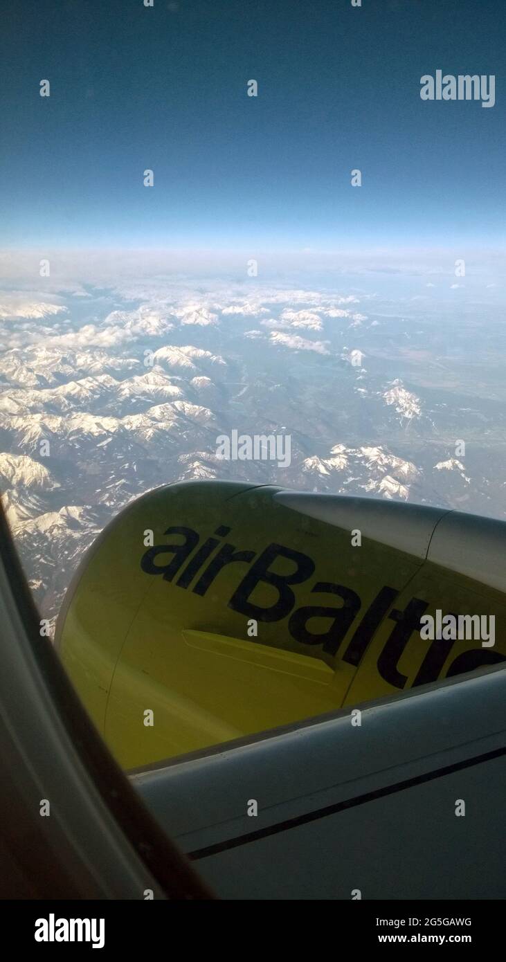 SUISSE - AVRIL 12 2018 : Alpes vues depuis l'avion. Banque D'Images