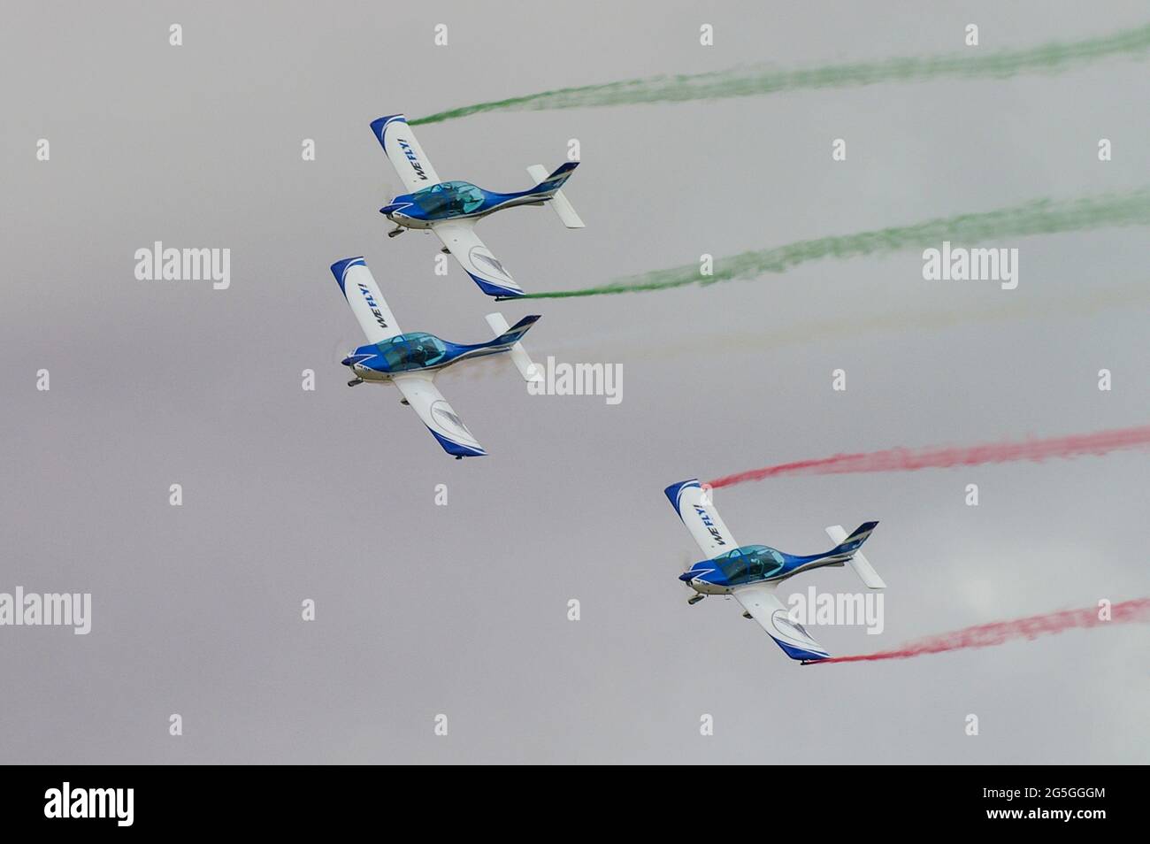 WeFly ! Équipe, une équipe de voltige civile italienne avec des pilotes handicapés volant des avions Fly Synthesis Texan, un avion italien ultra-léger et de sport léger Banque D'Images