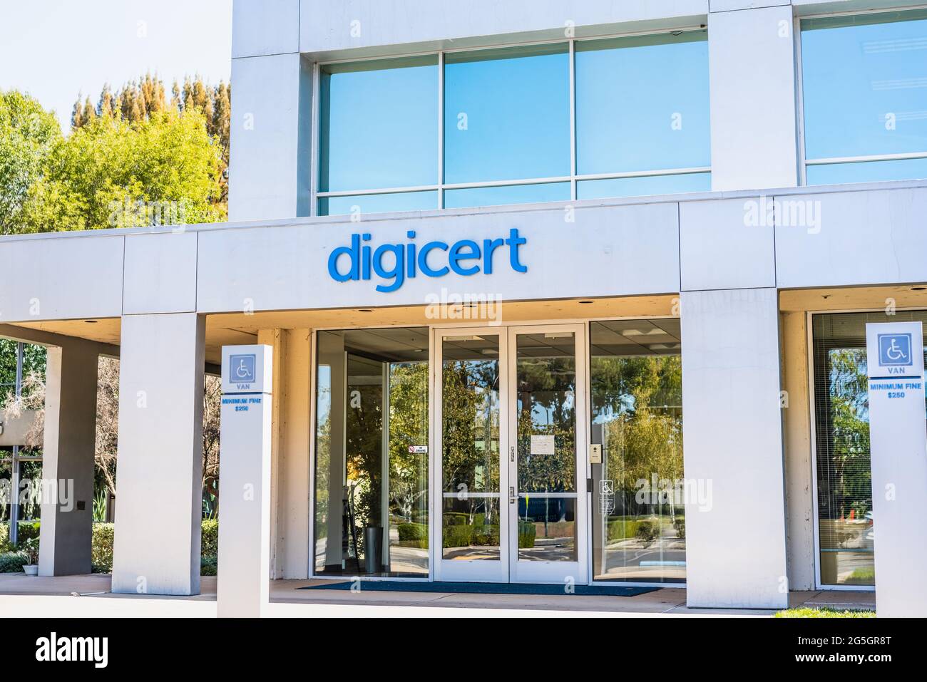 26 sept 2020 Mountain View / CA / USA - le siège de DigiCert à Silicon Valley; DigiCert, Inc. Est une société de technologie américaine axée sur les s numériques Banque D'Images