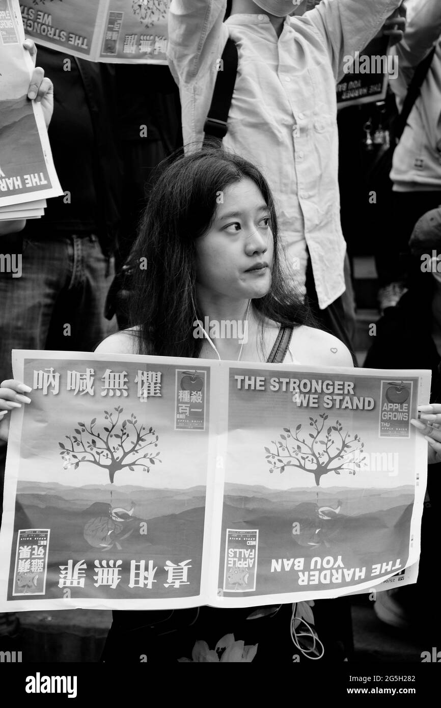 Manifestation à Piccadilly Circus le 27 juin 2021, contre le traitement de Hong Kong par la Chine avec la fin de la liberté des médias Banque D'Images