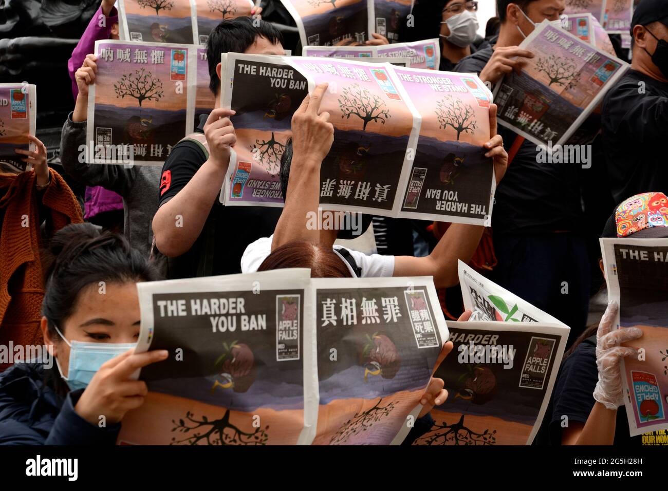 Manifestation à Piccadilly Circus le 27 juin 2021, contre le traitement de Hong Kong par la Chine avec la fin de la liberté des médias Banque D'Images