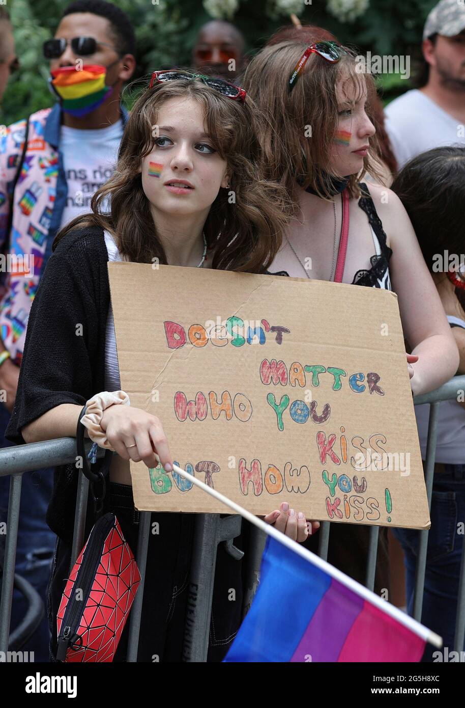 Manhattan, New York, États-Unis, le 27 juin 2021 - des milliers de personnes ont participé aujourd'hui à la gay Pride Parade 2021 à New York. Photo: Crédit PHOTO Luiz Rampelotto/EuropaNewswire OBLIGATOIRE. Banque D'Images