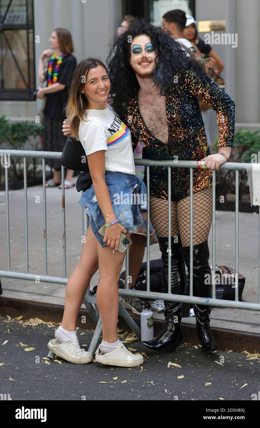 Manhattan, New York, États-Unis, le 27 juin 2021 - des milliers de personnes ont participé aujourd'hui à la gay Pride Parade 2021 à New York. Photo: Crédit PHOTO Luiz Rampelotto/EuropaNewswire OBLIGATOIRE. Banque D'Images