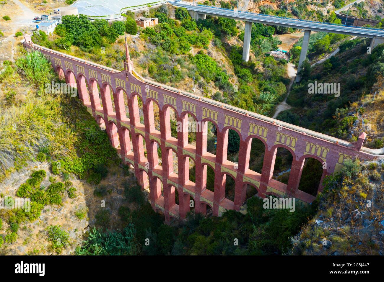 Vue pittoresque sur Aqueduct Eagle, Andalousie, Espagne Banque D'Images