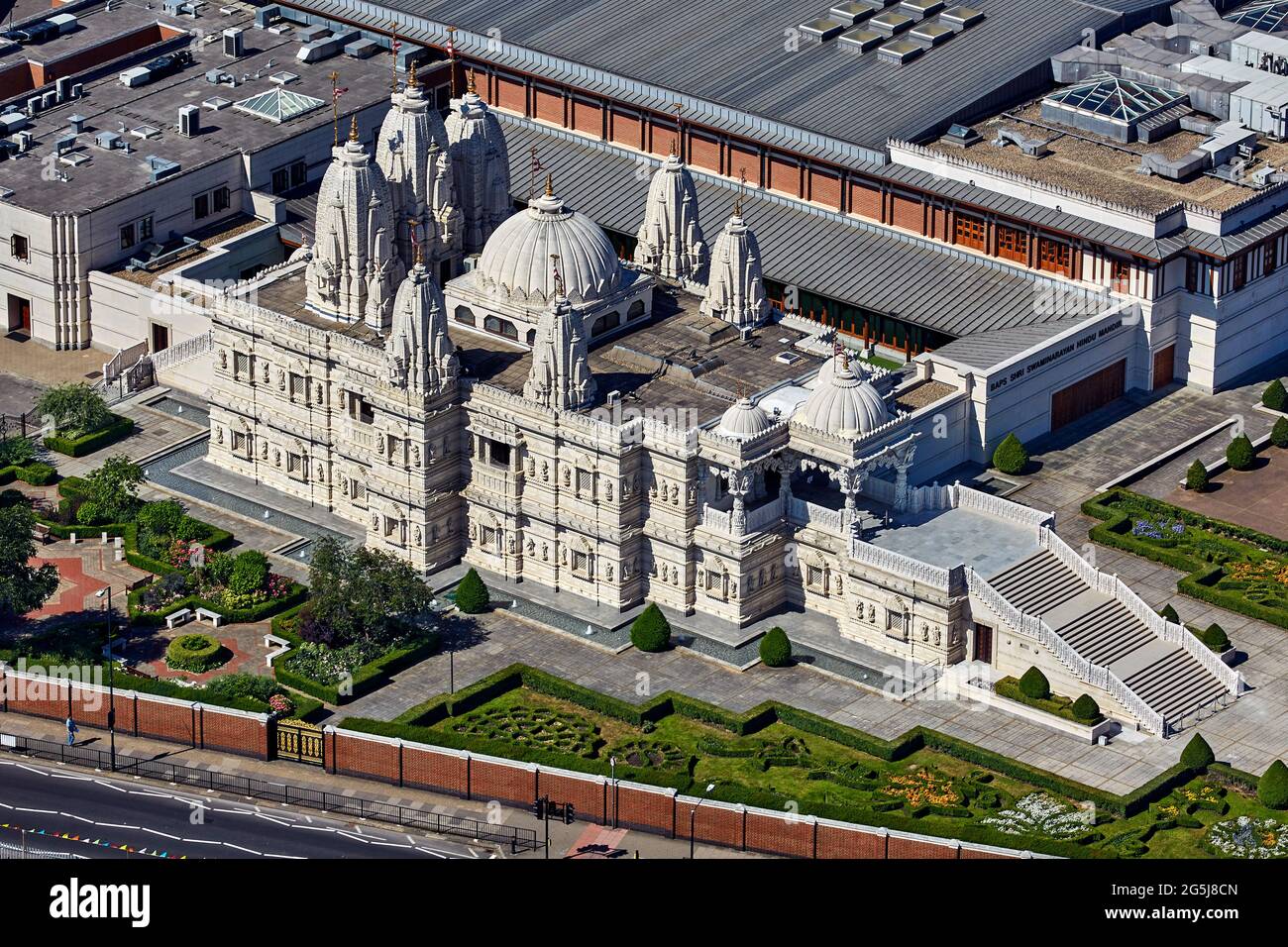 Royaume-Uni, Londres, vue aérienne du temple de Neasden Banque D'Images