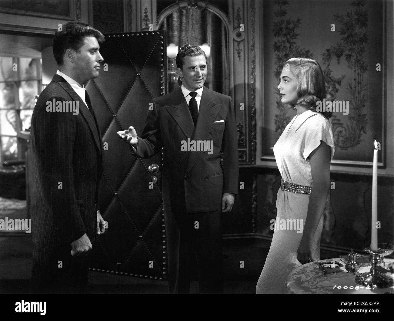 BURT LANCASTER KIRK DOUGLAS et LIZABETH SCOTT in I MARCHE SEUL réalisateur BYRON HASKIN Hal Wallis productions / Paramount Pictures Banque D'Images