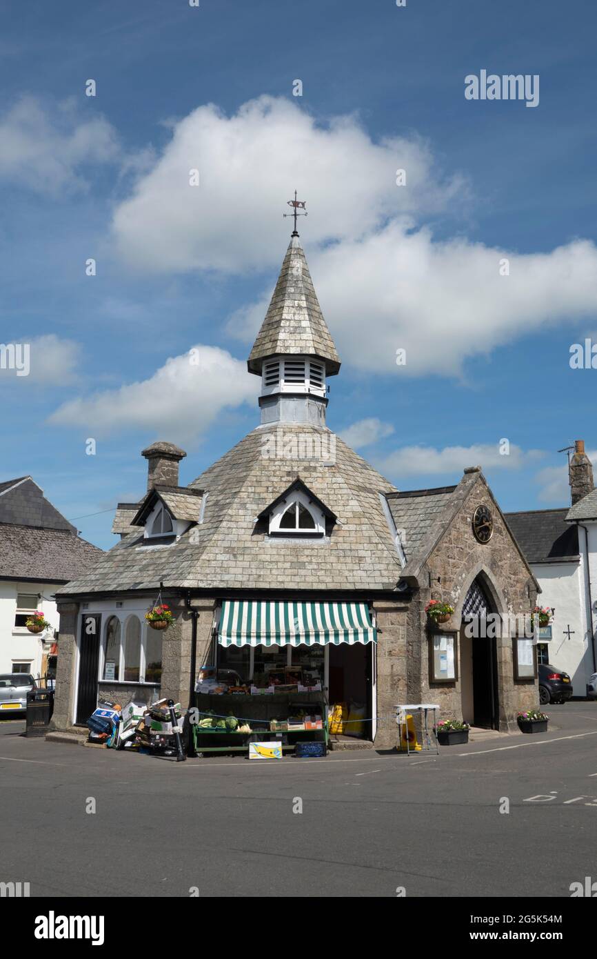 Maison de marché de Chagford sur la place de la ville, Chagford, parc national de Dartmoor, Devon, Angleterre, Royaume-Uni, Europe Banque D'Images