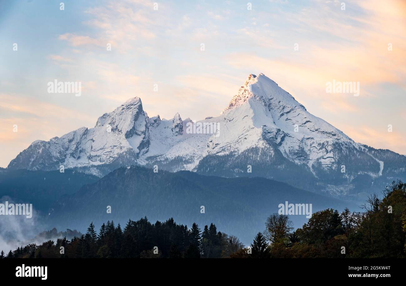 Sunrise, Watzmann, Alpes de Berchtesgaden, Berchtesgaden, pays de Berchtesgadener, Haute-Bavière, Bavière, Allemagne, Europe Banque D'Images