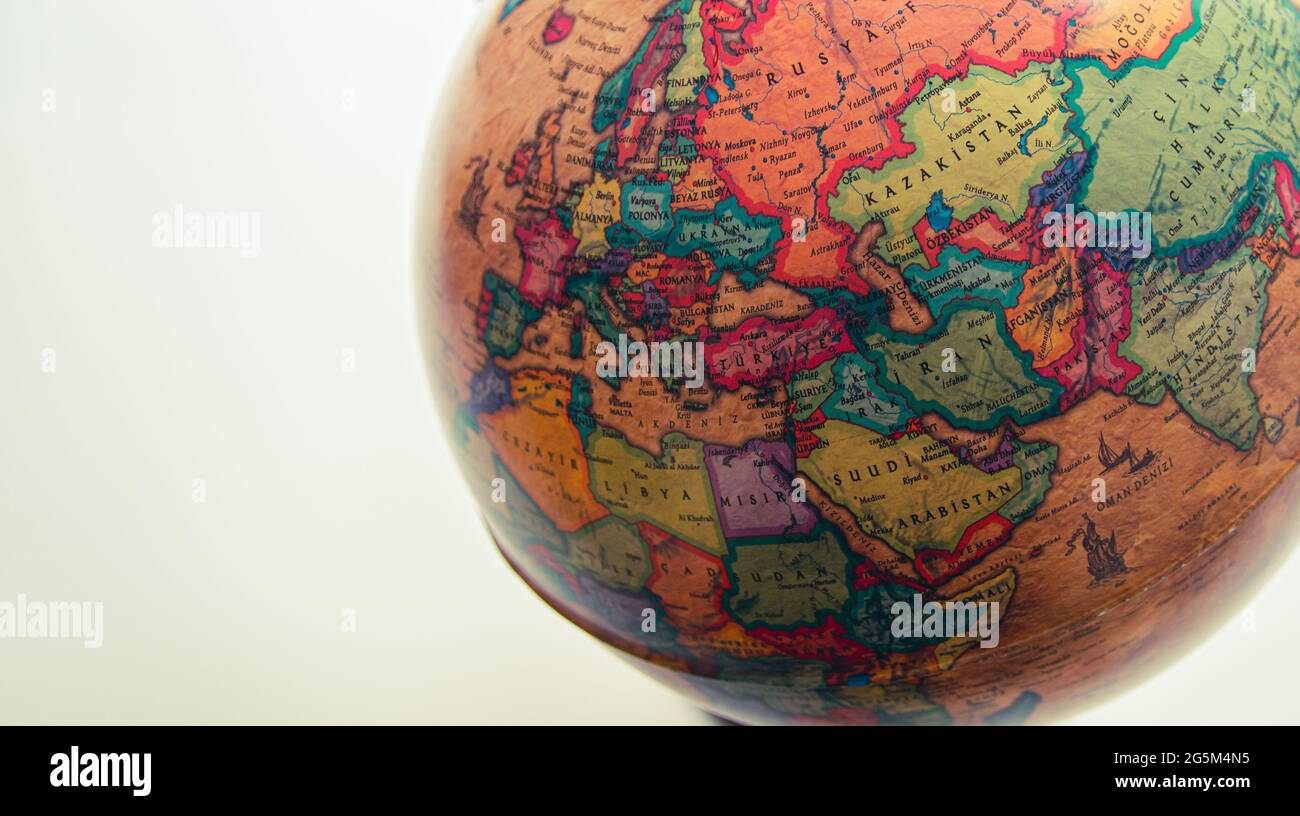 Photo Isolee De La Carte Standard Du Globe Avec Les Pays Et D Autres Details Ecrits En Turc Concept De Carte Du Monde Sphere De La Terre Photo Stock Alamy