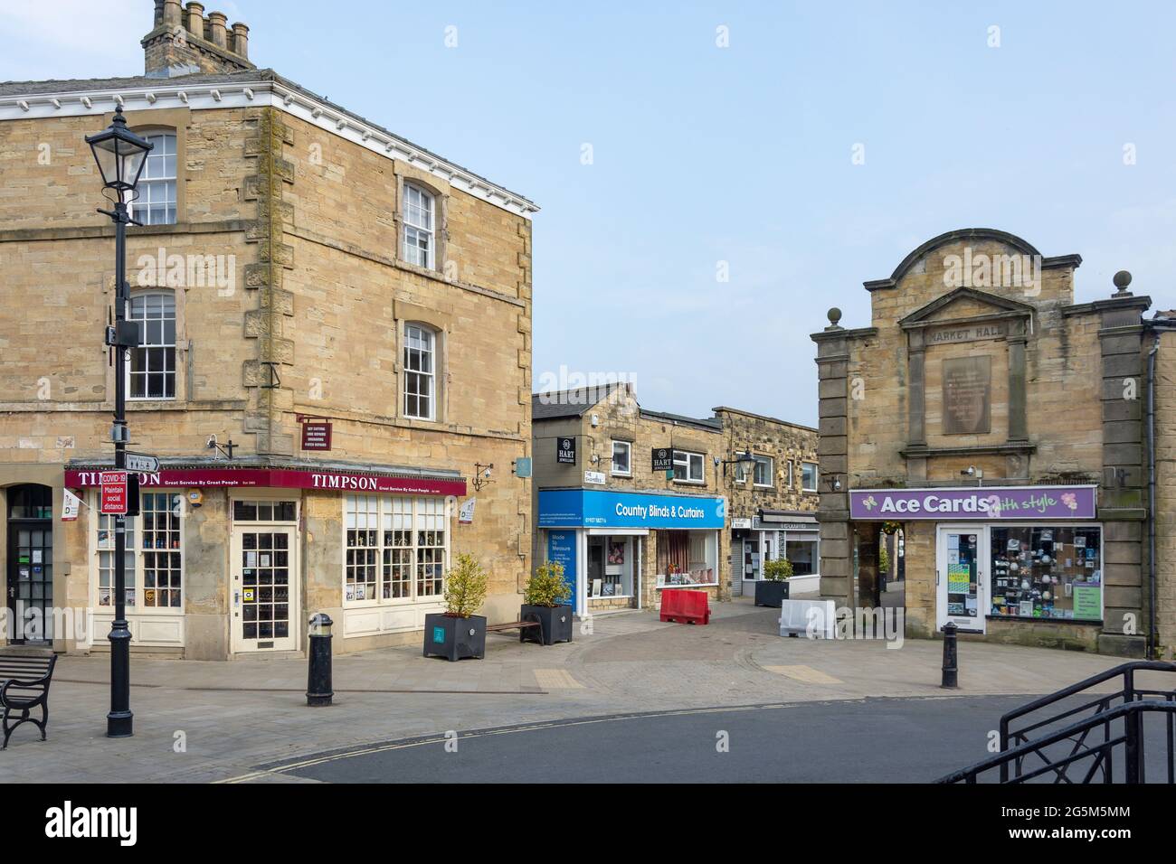 Bâtiments d'époque, place du marché, Wetherby, West Yorkshire, Angleterre, Royaume-Uni Banque D'Images