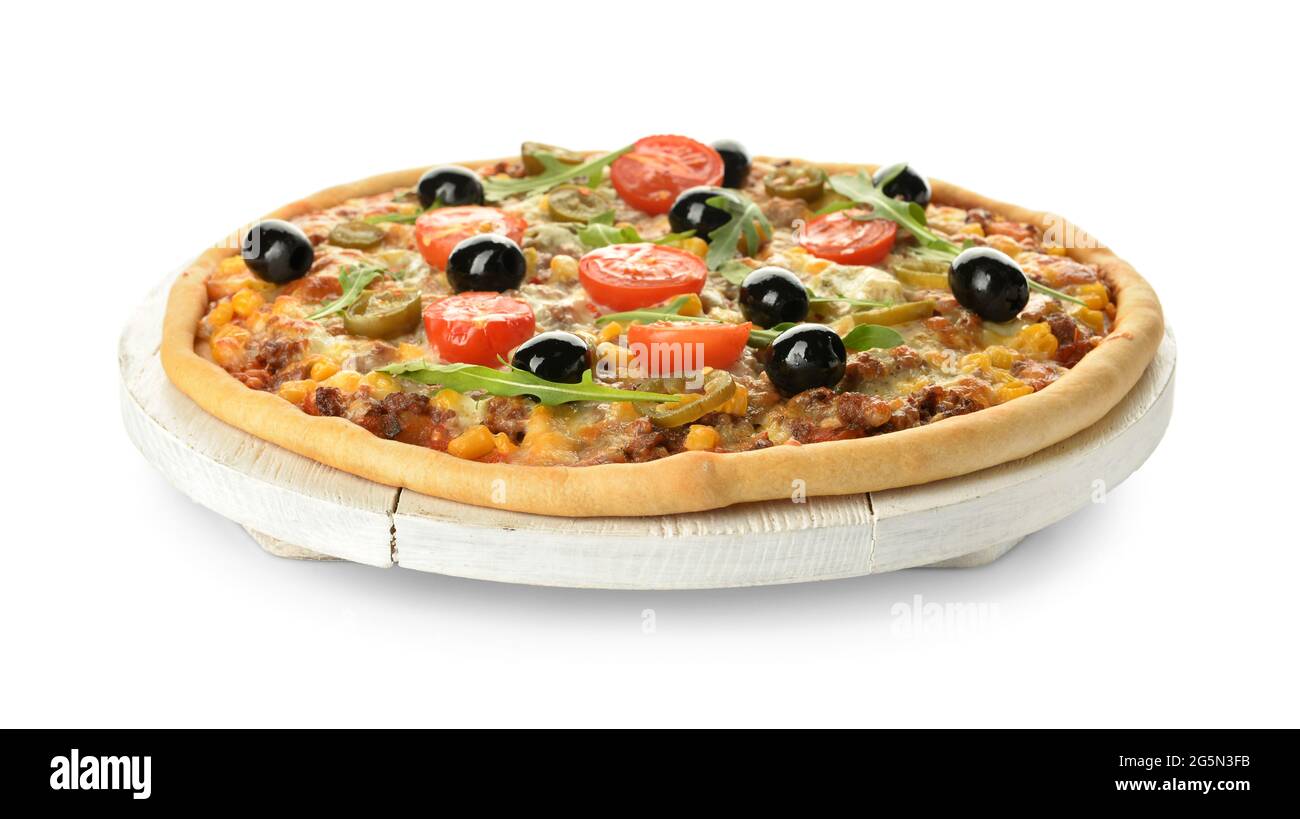 Carte avec pizza savoureuse sur fond blanc Banque D'Images