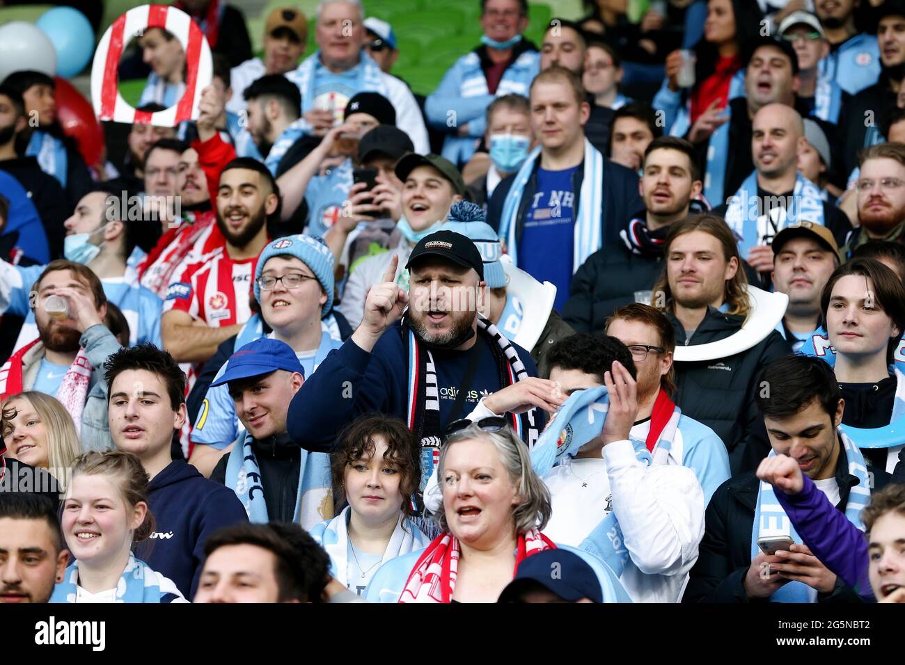 MELBOURNE, AUSTRALIE - 27 JUIN : les fans avant le match de la Grande-finale DE FOOTBALL A-League entre le Melbourne City FC et le Sydney FC le 27 juin 2021 à l'AAMI Park à Melbourne, en Australie. (Photo de Dave Hewitt/Speed Media) Banque D'Images