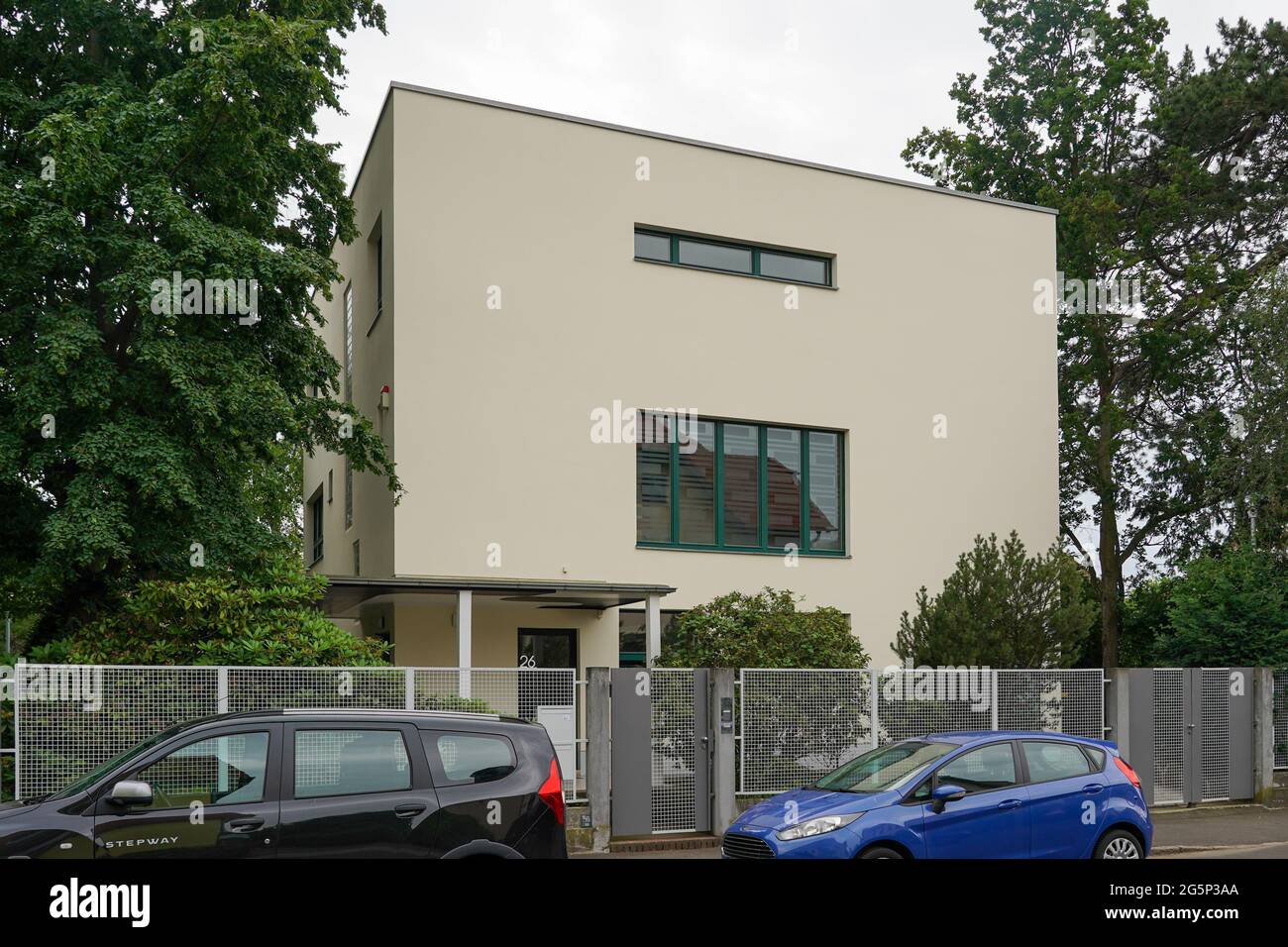 29 juin 2021, Saxe, Zwenkau: La vue extérieure de Haus Rabe, une maison ...