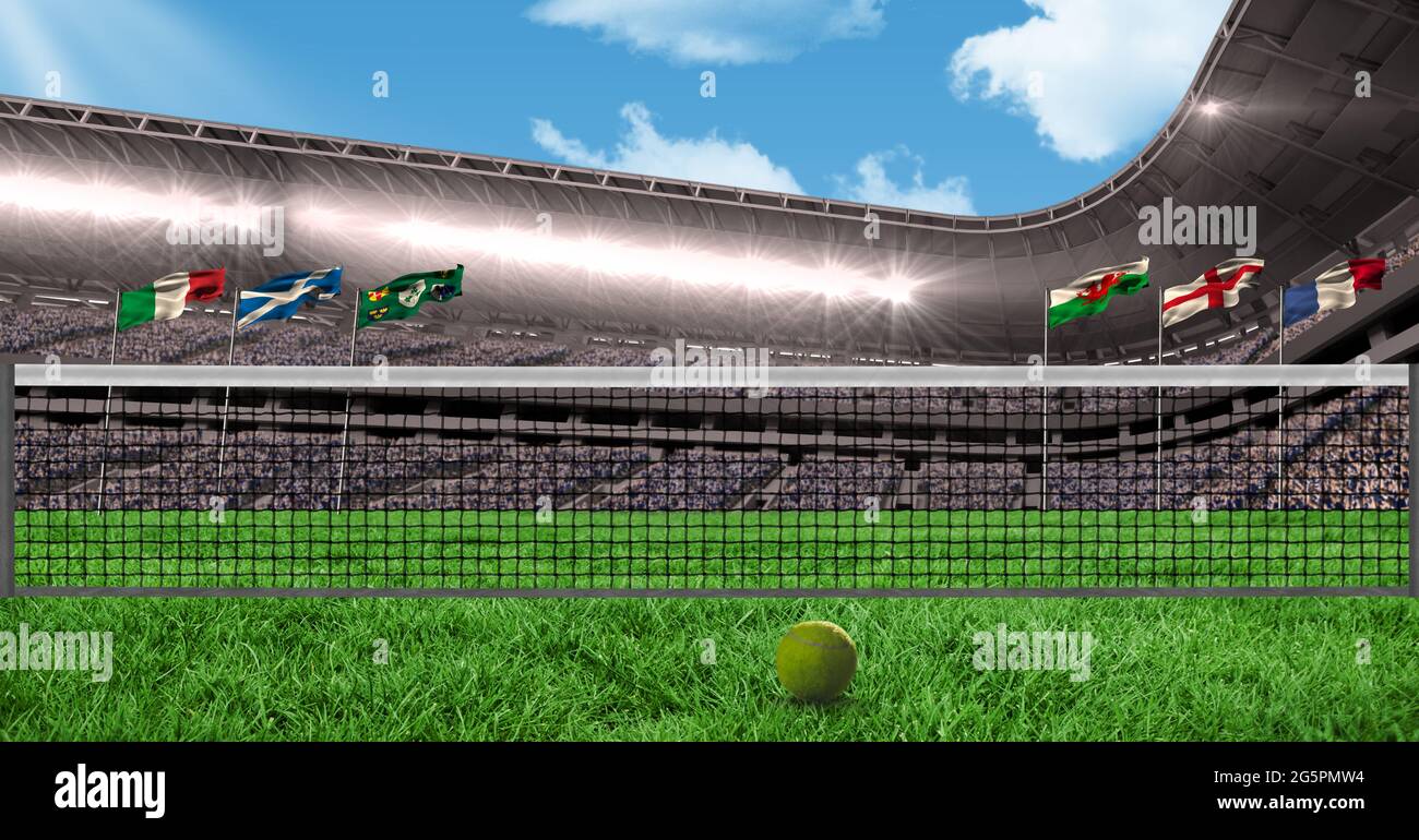Composition du ballon de tennis sur un court de tennis vide au stade au-dessus du ciel bleu et des nuages Banque D'Images