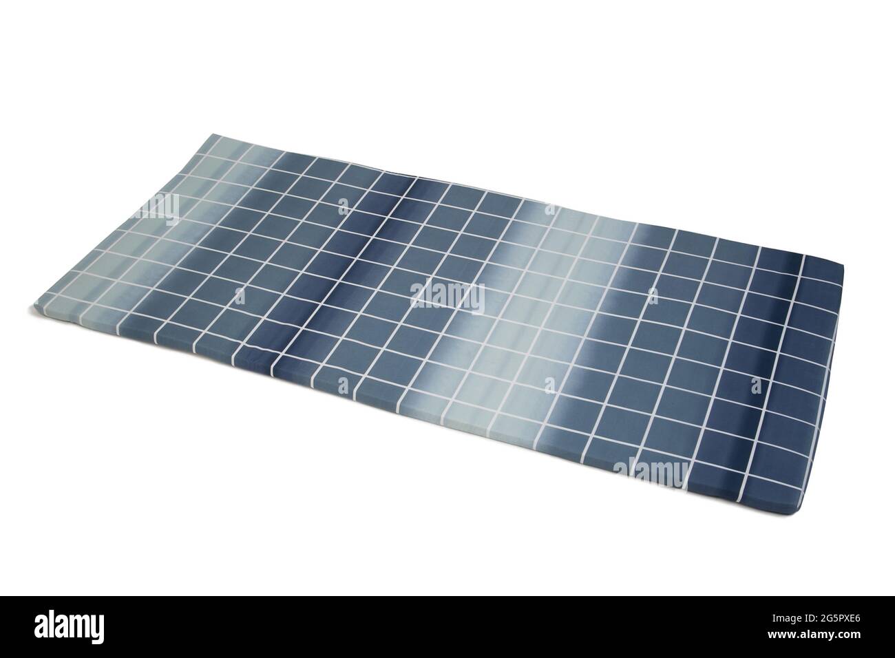 Un matelas simple mince isolé sur fond blanc Banque D'Images