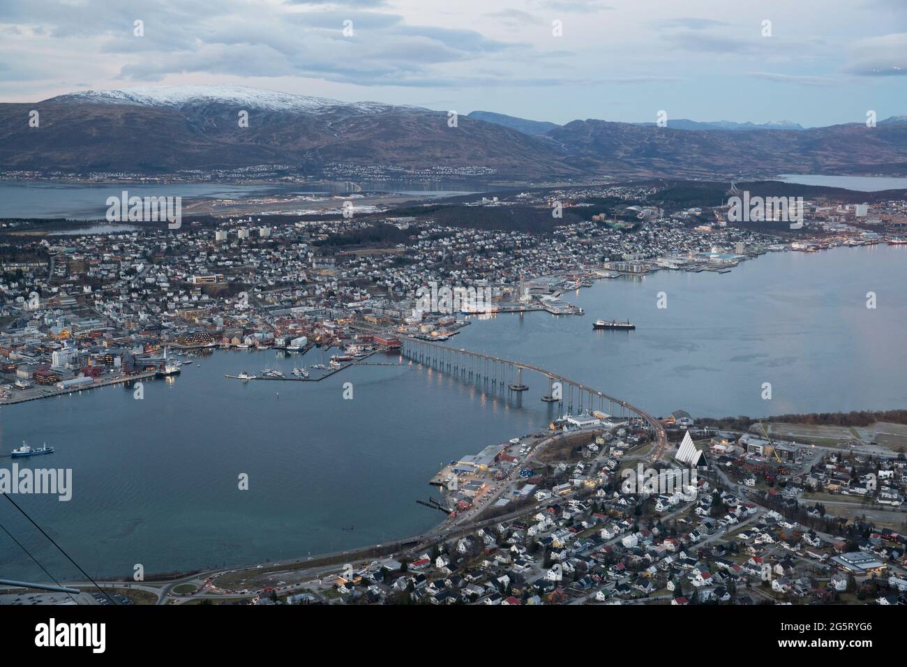 Vue sur Tromso depuis le mont Storsteinen en Norvège Banque D'Images