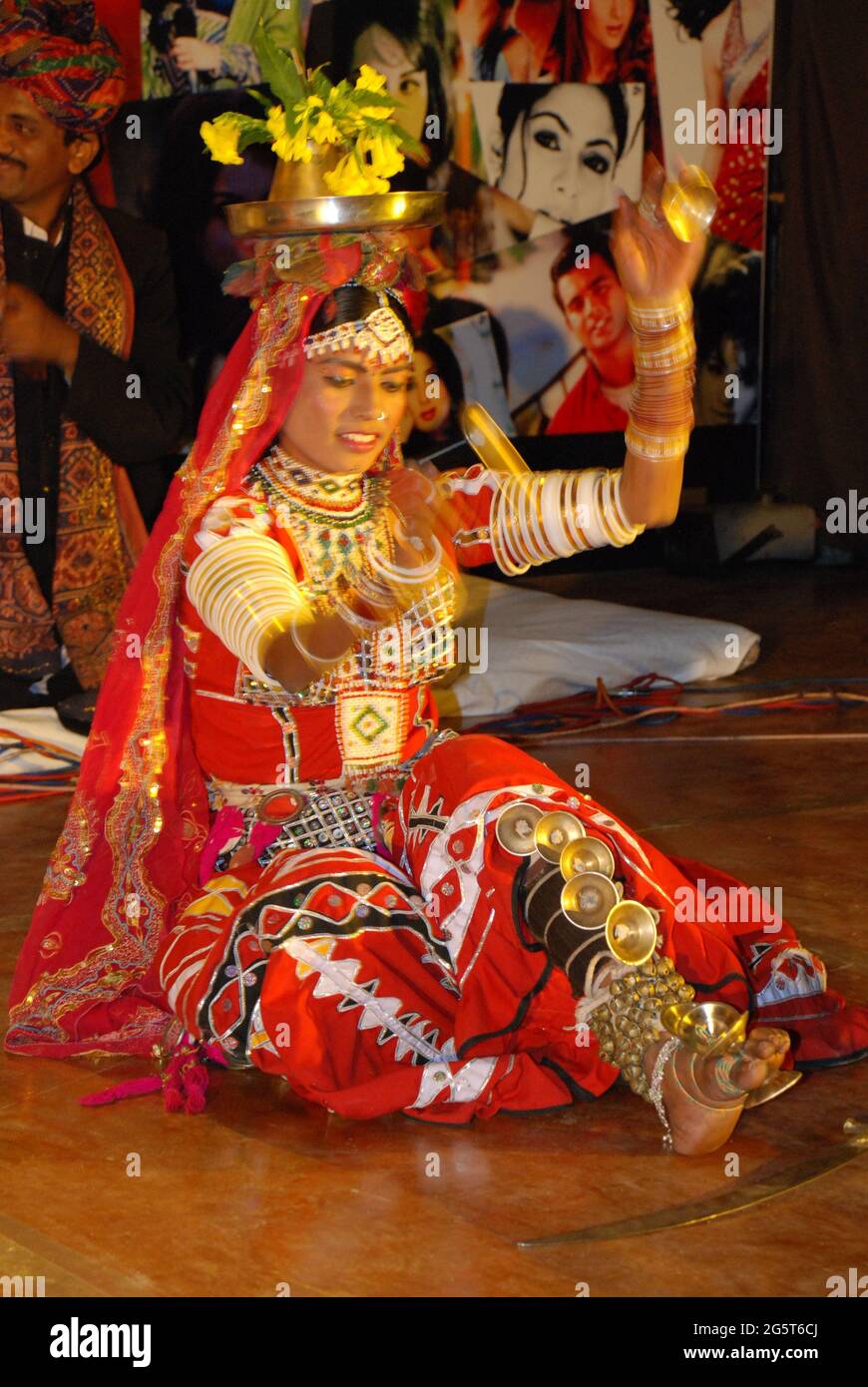 Danse en Inde, danseuse de vêtements traditionnels, Inde, Radschastan, Jodhpur Banque D'Images
