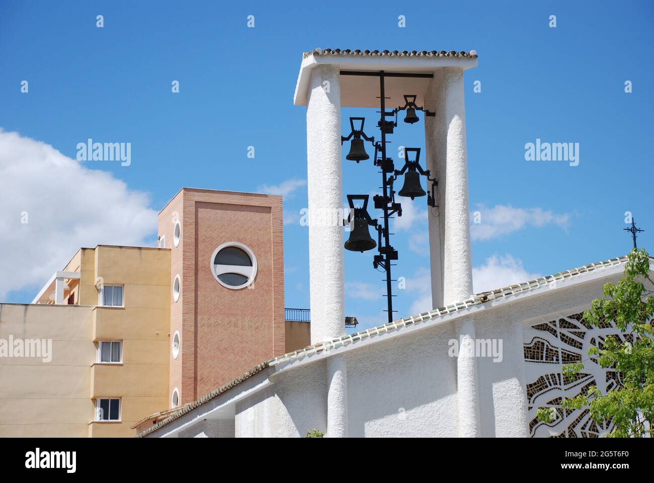 Churchbells à Torre del Mar, Espagne, Andalousie, Costa Del sol Banque D'Images