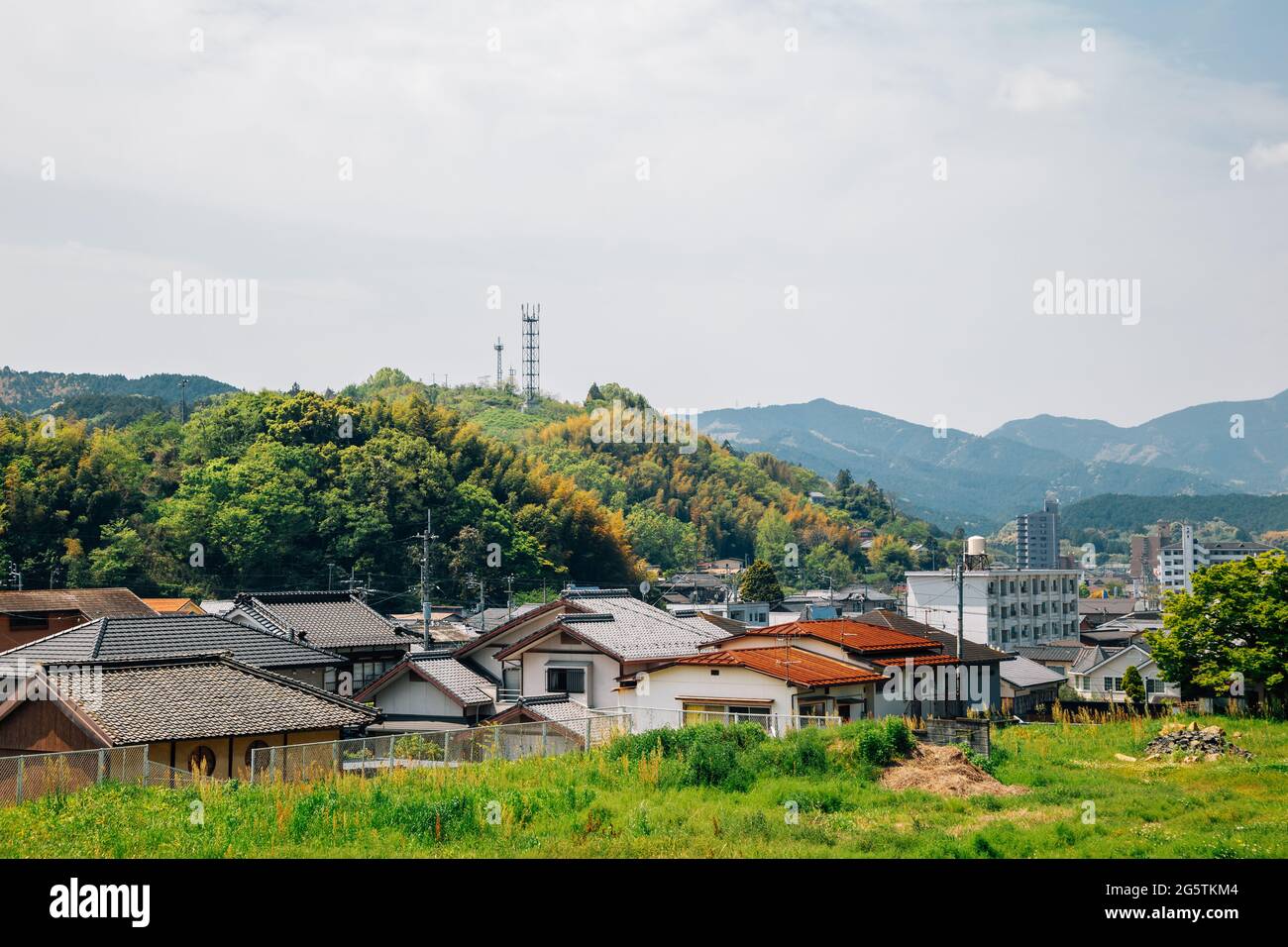 Vue sur le village d'Ozu à Ehime, Shikoku, Japon Banque D'Images