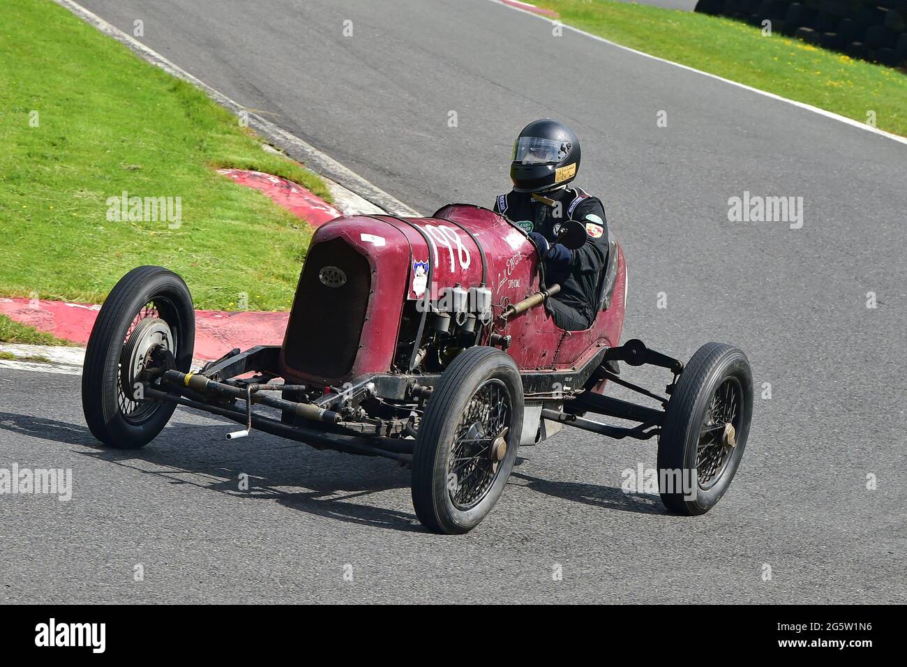 Ollie Leston, Lovell Elkhart Sprint Racer, Allcomers handicap Race plus de 5 tours, VSCC, Vintage Motorsport Festival, Shuttleworth Nuffield et Len Thomp Banque D'Images
