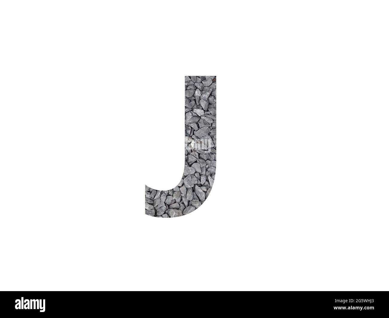 Lettre J de l'alphabet faite de gravier gris isolé sur fond blanc Banque D'Images