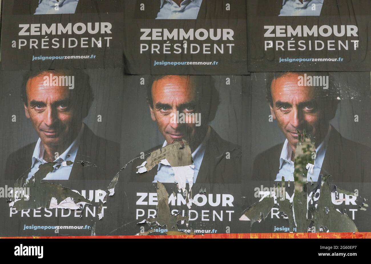 CAMPAGNE D'AFFICHES ZEMMOUR PRÉSIDENT À PARIS Banque D'Images