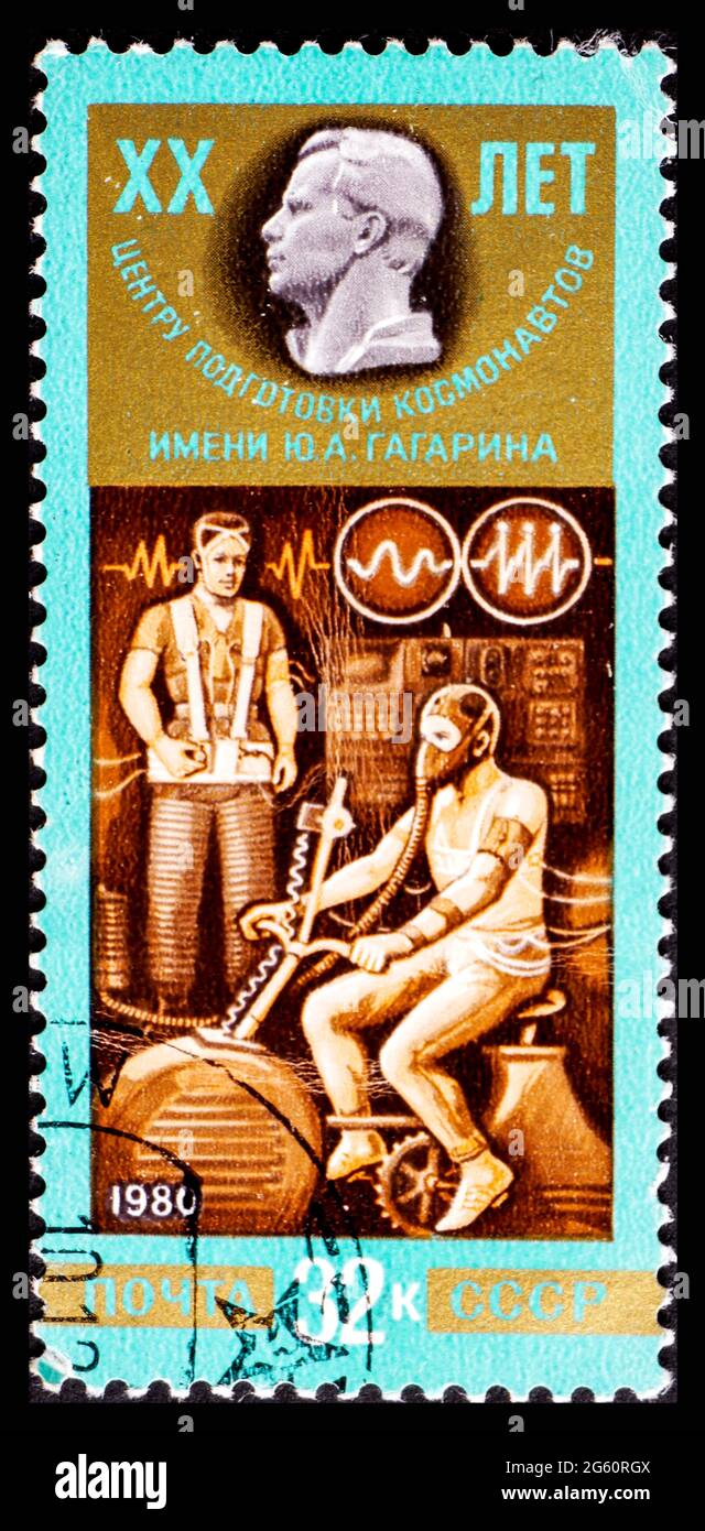 RUSSIE, URSS - VERS 1980: Timbre-poste de l'URSS montrant Interkosmos Yuri Alekseyevich Gagarin Banque D'Images