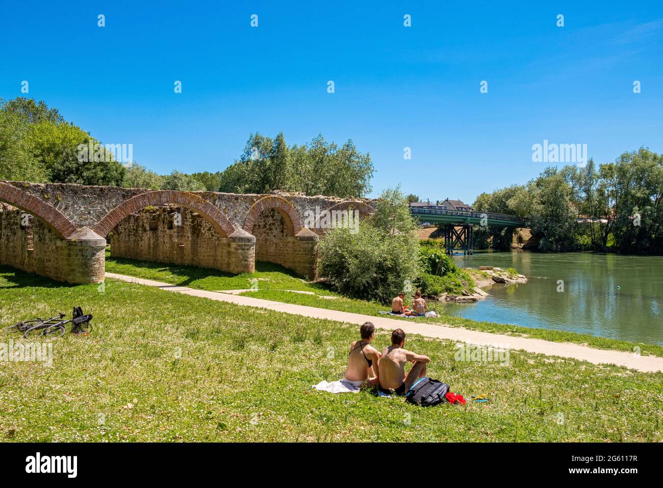 France, Seine et Marne, Chelles, les bords de la Marne, la plage et les