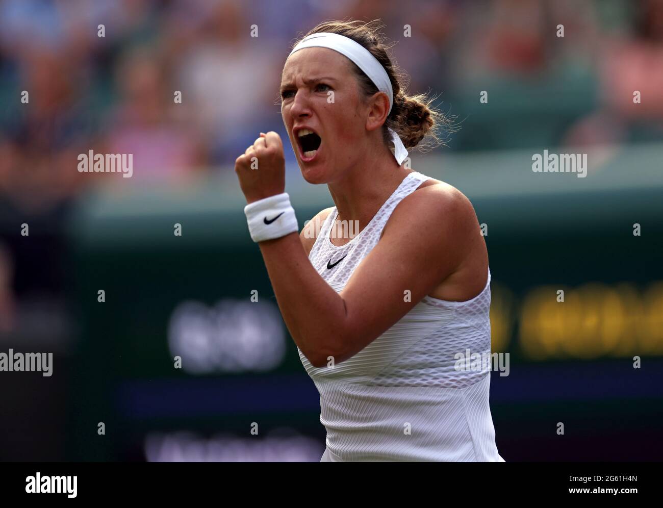 Victoria Azarenka réagit contre Sorana Cirstea lors du deuxième match sur le court 1 le quatrième jour de Wimbledon au All England Lawn tennis and Croquet Club, Wimbledon. Date de la photo : jeudi 1er juillet 2021. Banque D'Images