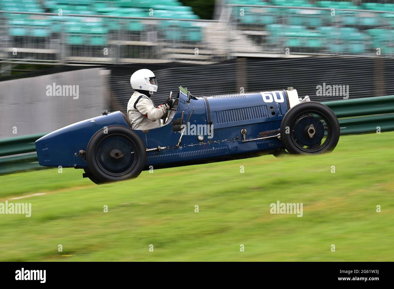 Bruce s'arrête, Bugatti T35/44, Williams Trophy course for Pre-1935 Grand Prix Cars, VSCC, Vintage Motorsport Festival, Shuttleworth Nuffield et Len Thomp Banque D'Images