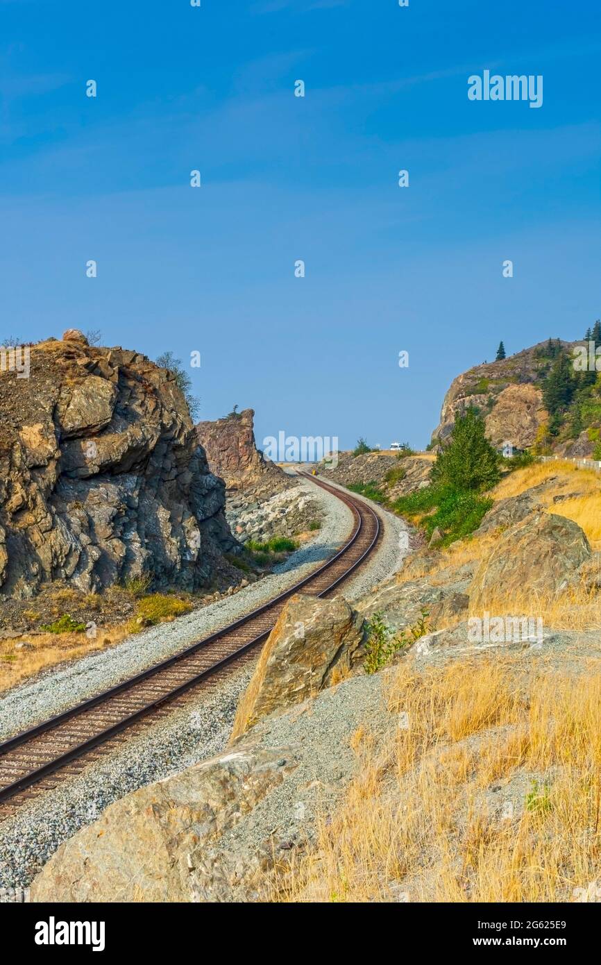 Le chemin de fer de l'Alaska sur la route Seward dans le parc national de Chugach. Banque D'Images