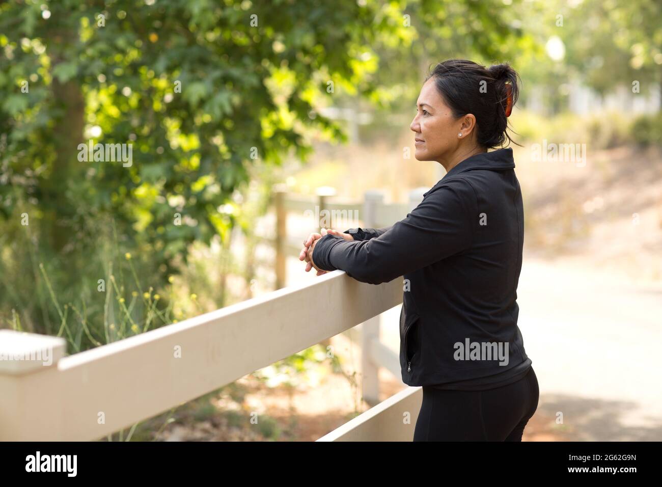 Portrait d'une femme asiatique fit l'exercice. Banque D'Images