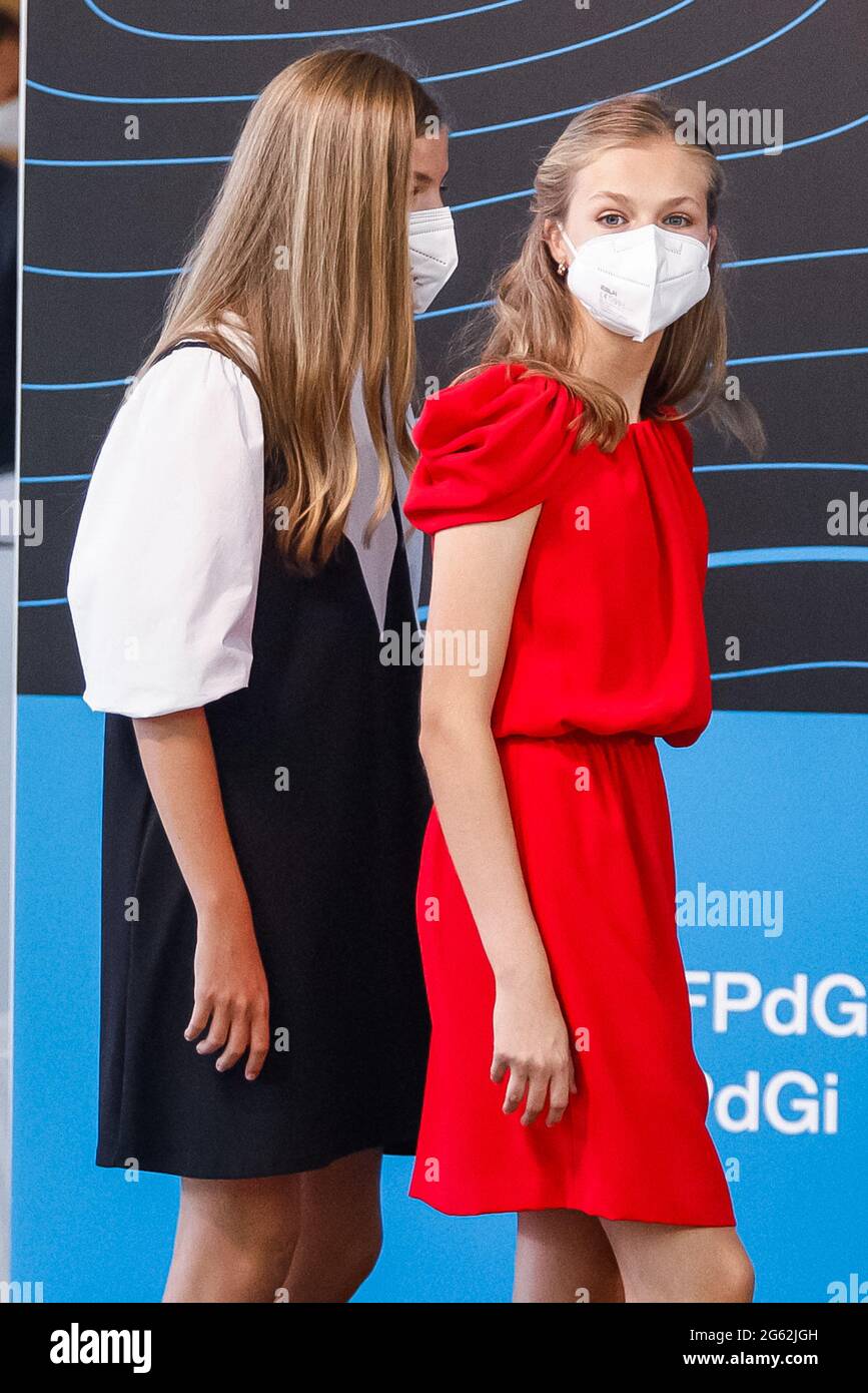 Barcelone, Espagne. 1er juillet 2021. La princesse Leonor et la princesse Sofia d'Espagne assistent aux Girona Princess Awards 2020 et 2021 qui se sont tenus à Barcelone, Espagne, le 01 juillet 2021. Photo par Archie Andrews/ABACAPRESS.COM crédit: Abaca Press/Alay Live News Banque D'Images