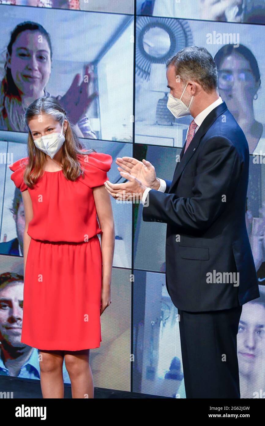 Barcelone, Espagne. 1er juillet 2021. Le roi Felipe V d'Espagne et sa fille princesse Leonor assistent aux Girona Princess Awards 2020 et 2021 qui se sont tenus à Barcelone, Espagne, le 01 juillet 2021. Photo par Archie Andrews/ABACAPRESS.COM crédit: Abaca Press/Alay Live News Banque D'Images