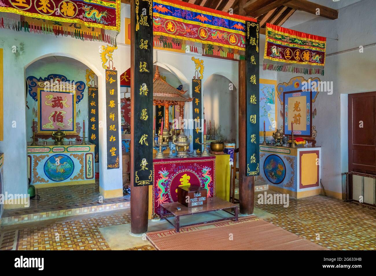 Mieu Ba Bach ou MS White pagode à l'île de Cu Lao Cham près de Da Nang et Hoi an, Vietnam Banque D'Images