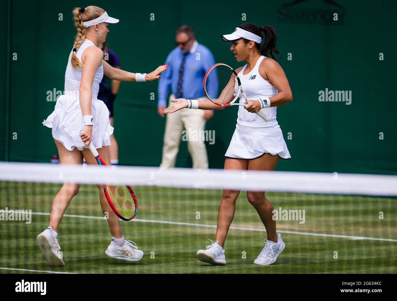 Londres, Royaume-Uni. 1er juillet 2021. Heather Watson, de Grande-Bretagne, jouant en double avec Harriet Dart aux Championnats Wimbledon 2021, Grand Chelem tennis Tournament le 1er juillet 2021 à All England Lawn tennis and Croquet Club à Londres, Angleterre - photo Rob Prange/Espagne DPPI/DPPI crédit: Independent photo Agency/Alay Live News Banque D'Images