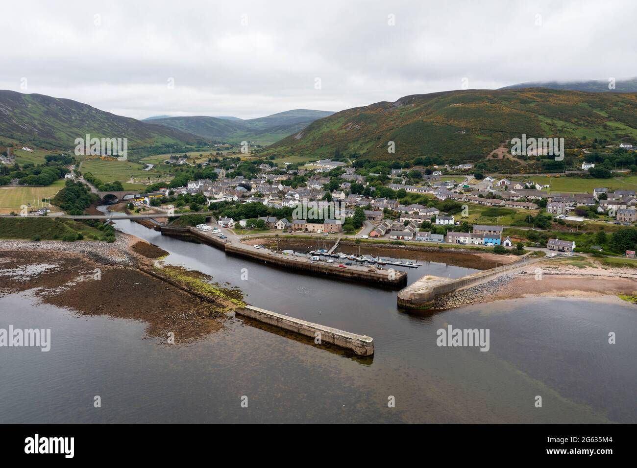 Vue aérienne du village de Helmsdale, Sutherland, Écosse. Banque D'Images