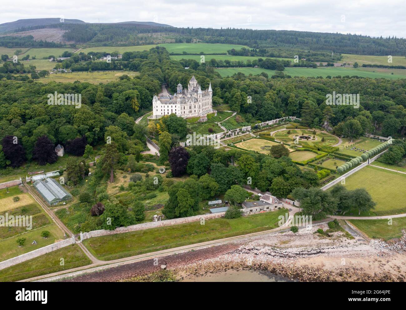 Vue aérienne du château de Dunrobin, Golspie, Sutherland, Écosse, domicile des Earls et des Ducs de Sutherland. Banque D'Images