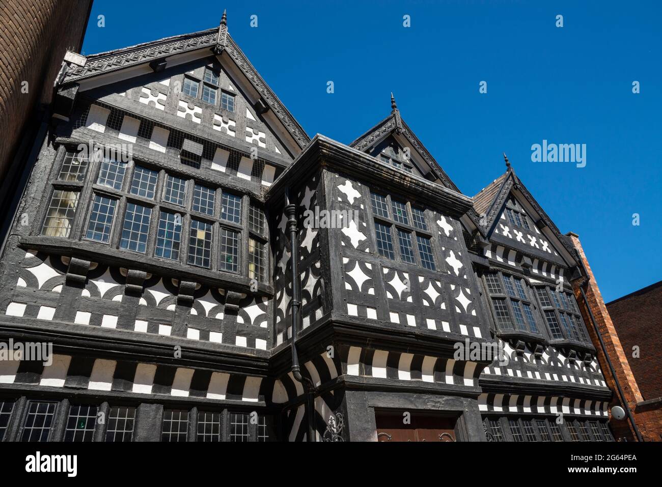 Underbank Hall une maison de ville du XVIe siècle à Stockport, Grand Manchester, Angleterre. Maintenant utilisé par NatWest Bank. Banque D'Images