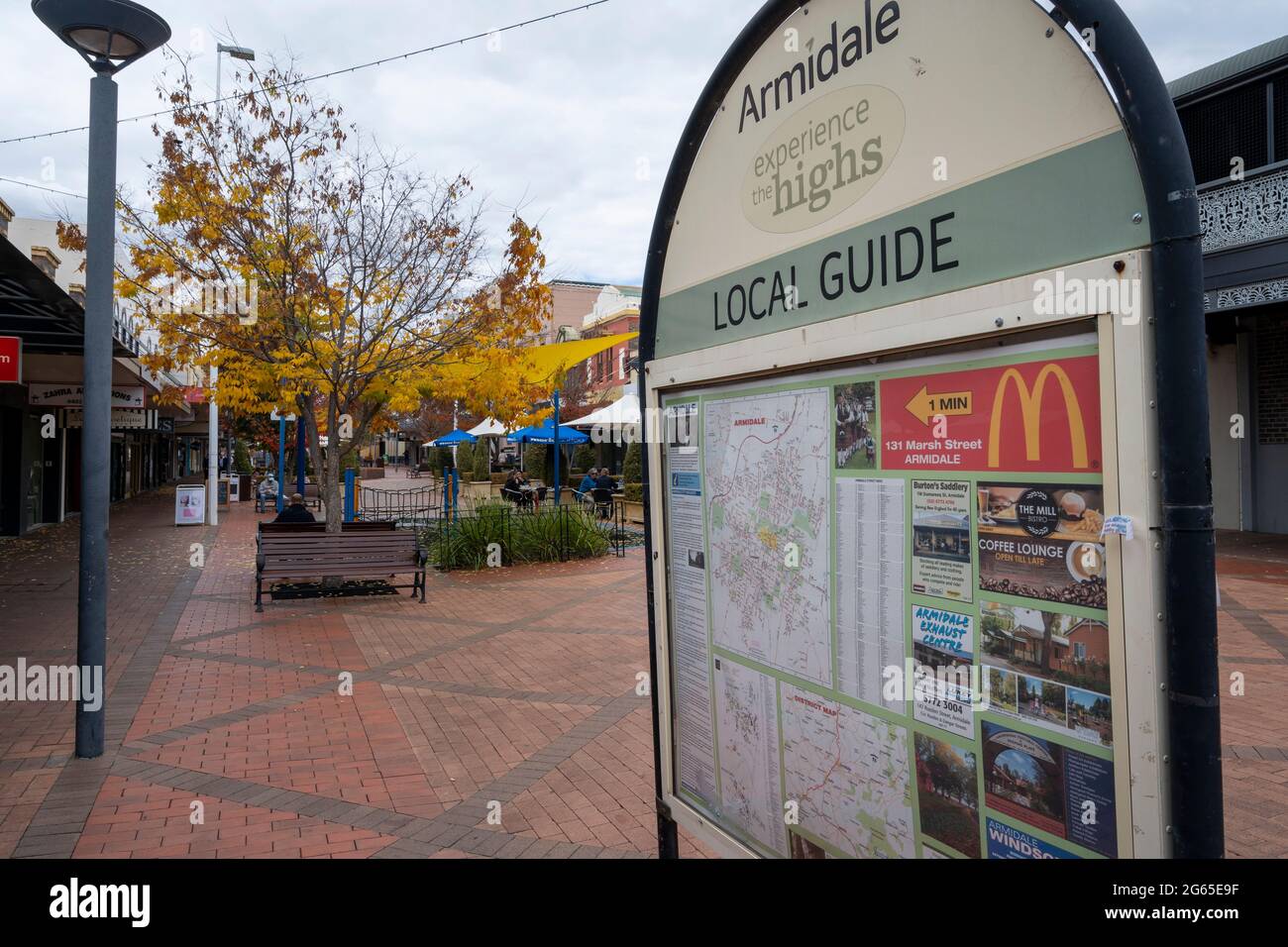 Panneau d'informations dans le Mall, le centre-ville, Armidale, Nouvelle-Galles du Sud Australie Banque D'Images