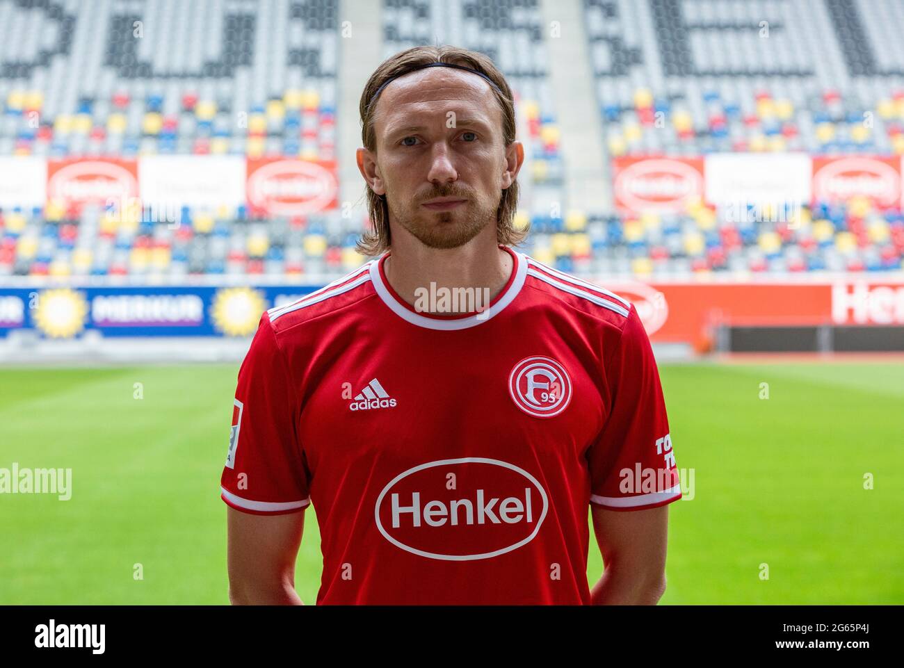 football, 2. Bundesliga, 2021/2022, Fortuna Duesseldorf, Merkur Spiel Arena, Media Day, Présentation de l'équipe pour la nouvelle saison de jeu, photo de presse, Adam Bodzek Banque D'Images