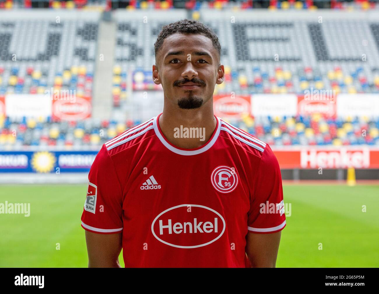 football, 2. Bundesliga, 2021/2022, Fortuna Duesseldorf, Merkur Spiel Arena, Media Day, Présentation de l'équipe pour la nouvelle saison de jeu, photo de presse, Emmanuel Iyoha Banque D'Images