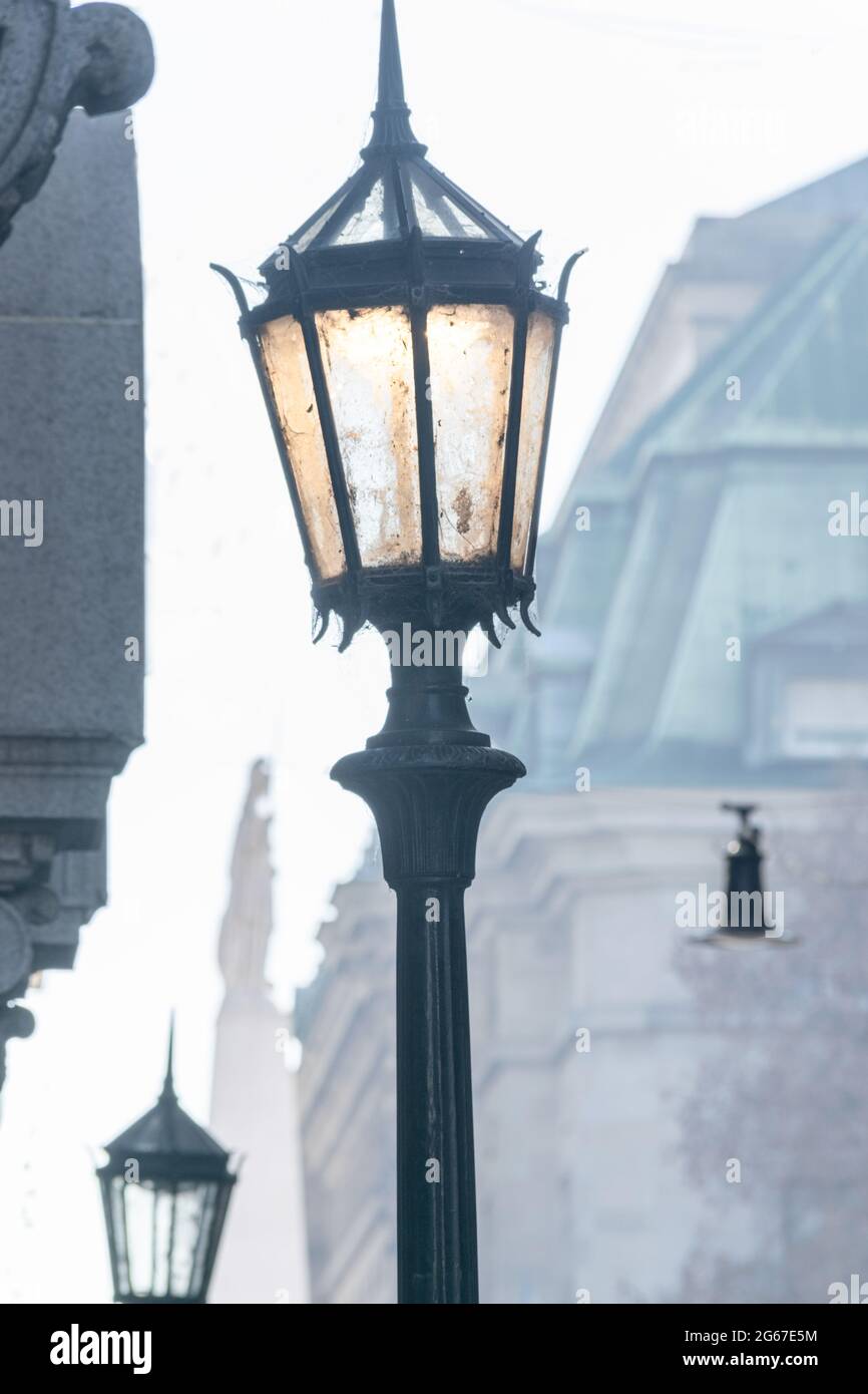 Ancien feu de rue près de la Plaza de Mayo à Buenos Aires, Argentine. Banque D'Images