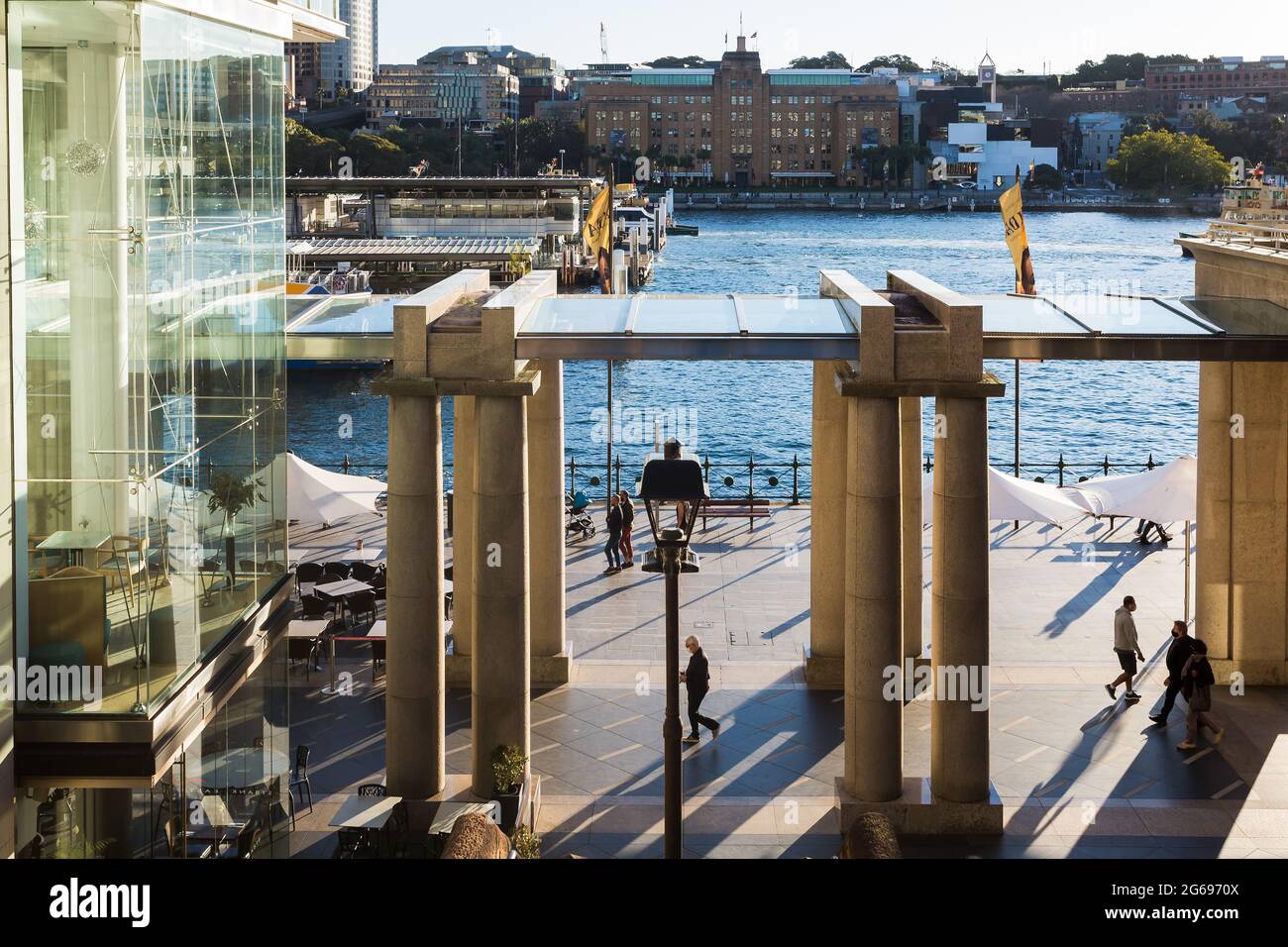 Sydney, Australie. 04e juillet 2021. Sydney, Australie. Dimanche 4 juillet 2021.Circular Quay et ses environs très calme en raison de la deuxième semaine de confinement à la suite de la variante Delta à Sydney. Crédit : Paul Lovelace/Alamy Live News Banque D'Images
