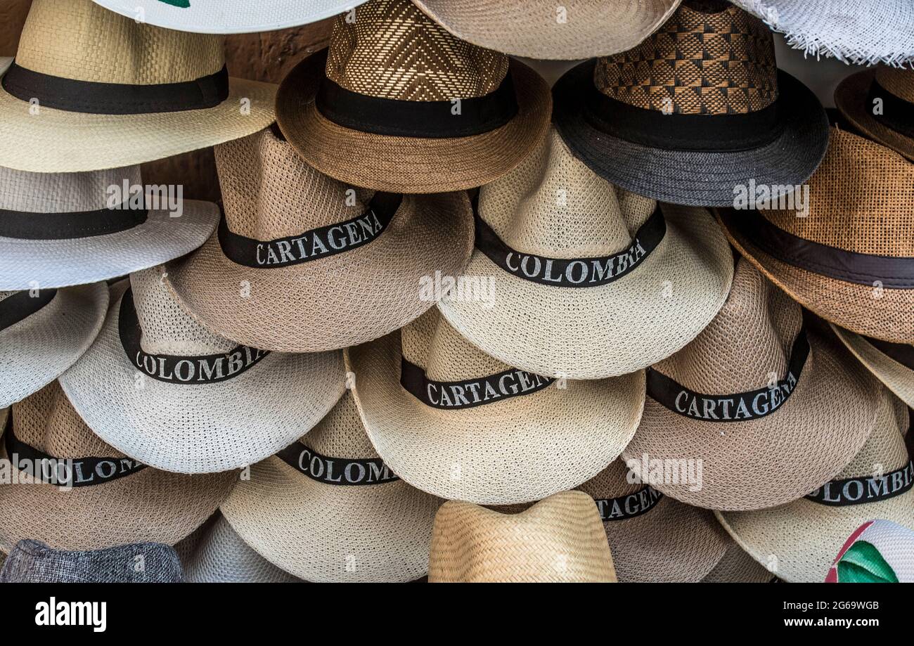 Panama chapeaux à vendre pour les touristes à Cartagena de Indias,  Colombie, Amérique du Sud Photo Stock - Alamy
