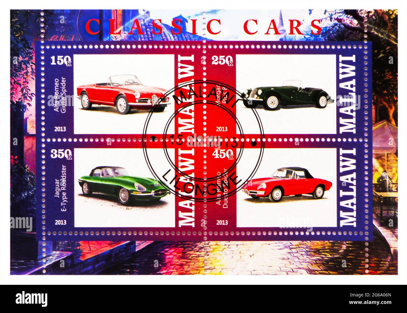 MOSCOU, RUSSIE - 28 MARS 2020 : quatre timbres-poste imprimés au Malawi montrent la série Classic cars, vers 2013 Banque D'Images