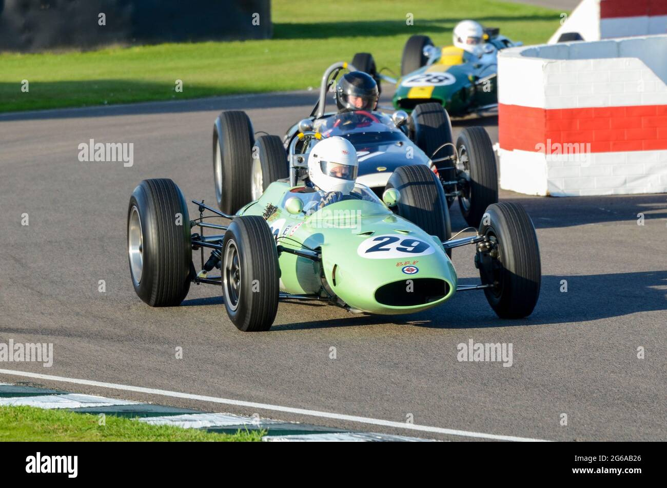 BRP BRM classique Grand Prix, voiture de course vintage en compétition dans le Trophée Glover à l'événement historique de la renaissance de Goodwood. Voiture British Racing Partnership Banque D'Images
