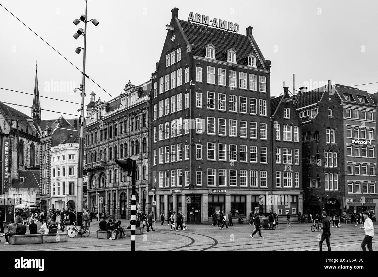 AMSTERDAM, PAYS-BAS. 06 JUIN 2021. Dam Square. Façade ABN Amro. Belle vue sur la ville Banque D'Images